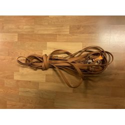 Tospandsliner, teckno-leather